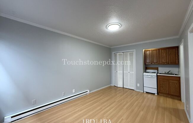 $500 OFF OF RENT! - Updated 1 Bedroom in Portland’s Nob Hill Neighborhood