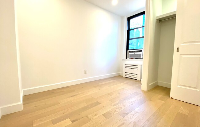 2 beds, 1 bath, $6,274, Unit 14Q4