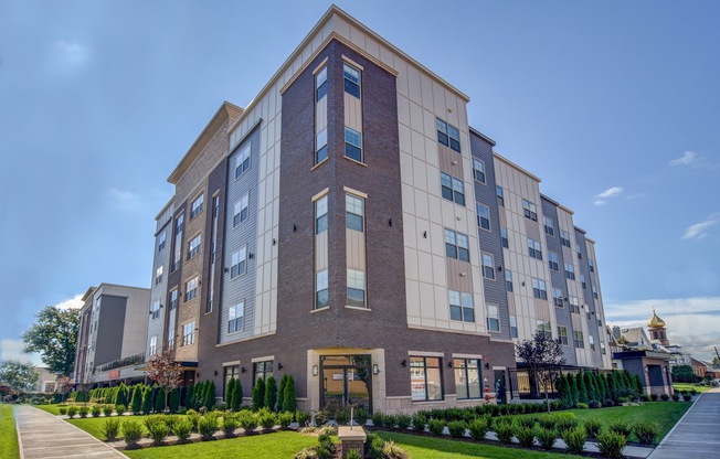 2 beds, 2 baths, 1,270 sqft, $3,250, Unit Residence 510