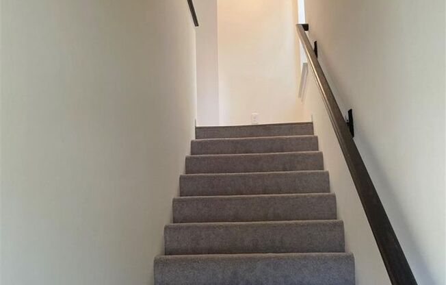 2 beds, 2 baths, 1,154 sqft, $2,500, Unit Daggett Avenue- 5004