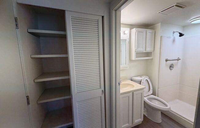 2 beds, 1.5 baths, 950 sqft, $1,395, Unit 268E