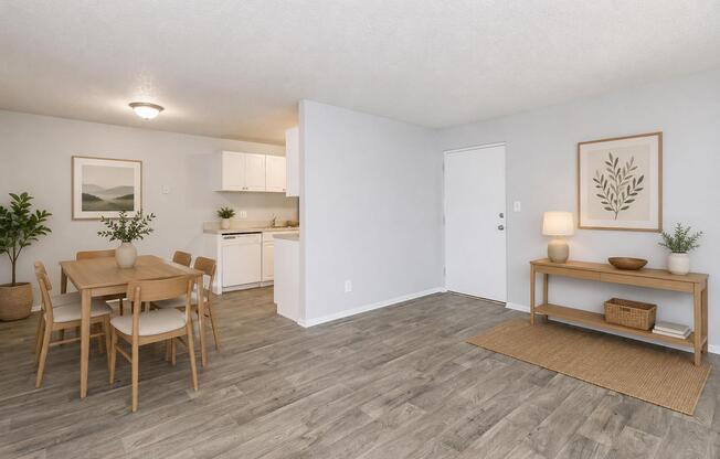 Crown Pointe Apartments - Apartment Living in Tampa, FL