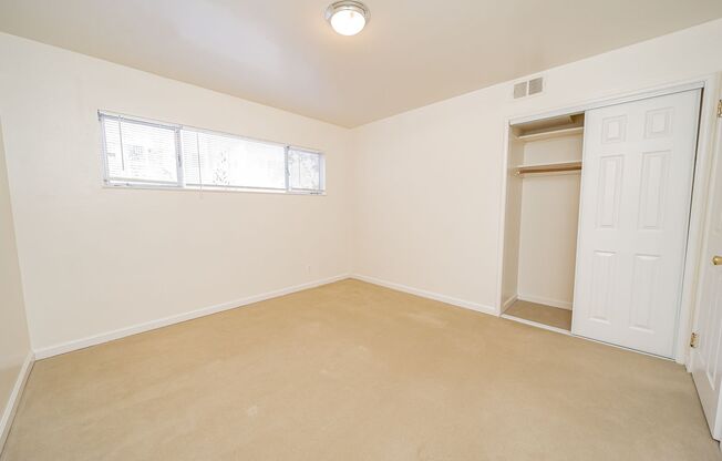 2 beds, 1 bath, $2,195, Unit 4