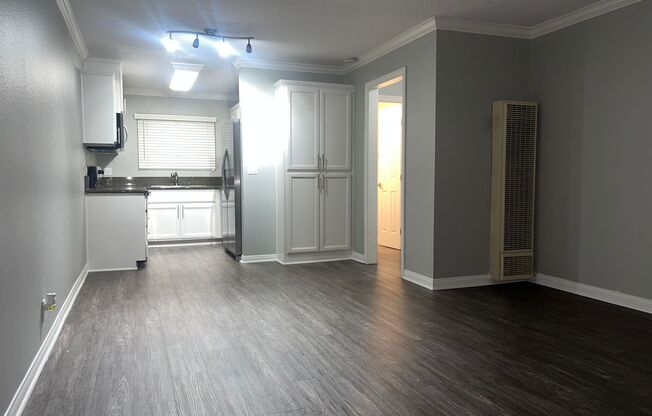 2 beds, 1 bath, 850 sqft, $2,490, Unit 785J