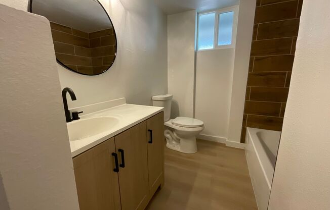 1 bed, 1 bath, 635 sqft, $1,150, Unit 33