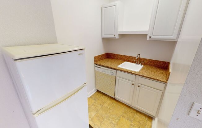 MSA - 709 Mariposa Apts