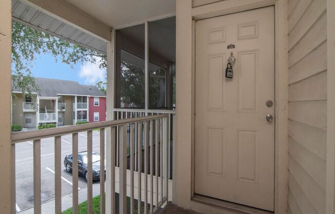 Park Lake — 1 Bed / 1 Bath + Den | Upstairs Condo | Brandon, FL