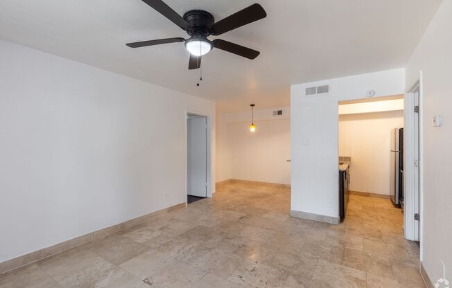 2 beds, 2 baths, 838 sqft, $1,370, Unit 1002