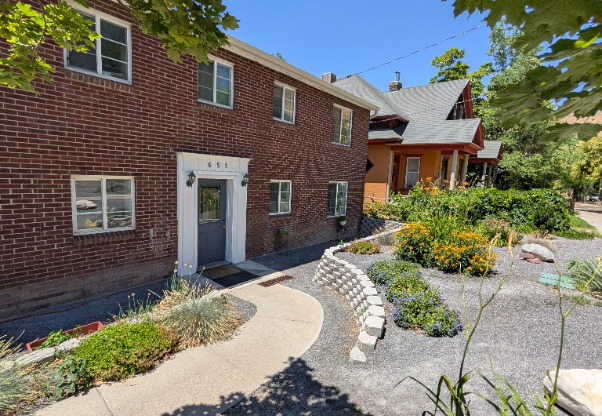 651 N 200 W