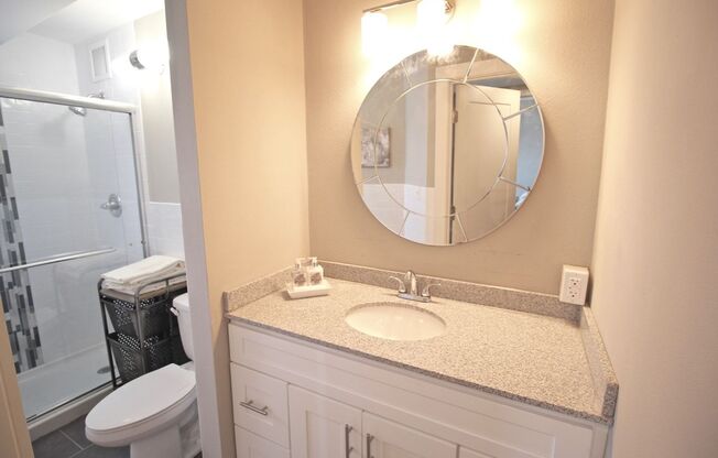 2 beds, 1 bath, 790 sqft, $1,450, Unit 908