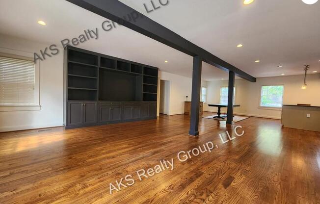 2705 11 AVE S