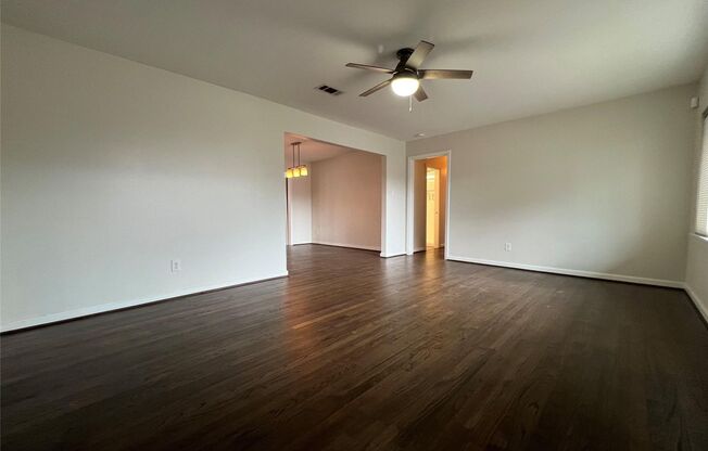 Amazing Home with Pool in the Heart of Oak Forest!