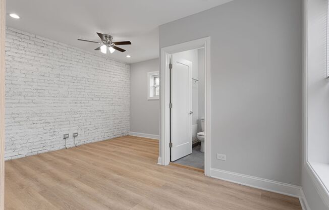 Studio, 1 bath, 326 sqft, $1,465, Unit 1631-1J