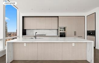 3 beds, 3.5 baths, 2,290 sqft, $35,000, Unit 44W