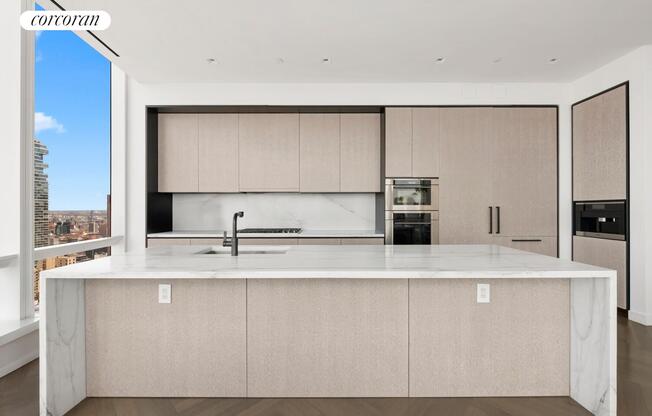 3 beds, 3.5 baths, 2,290 sqft, $35,000, Unit 44W