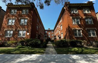 4824 Hutchinson