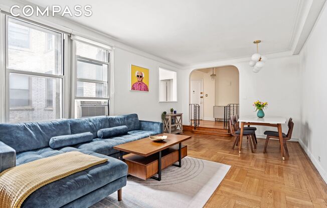 225 W 25 ST
