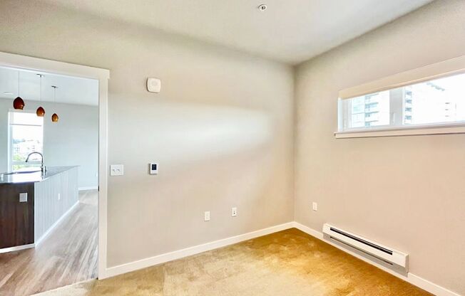 2 beds, 1 bath, $3,000
