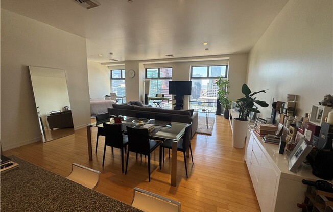 2 beds, 2 baths, 1,320 sqft, $4,100, Unit 2203