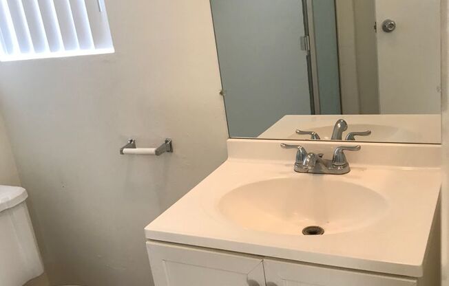 3 beds, 2 baths, 1,200 sqft, $2,995, Unit 1220 - N2