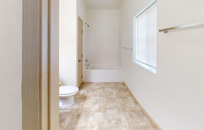 3 beds, 2 baths, 1,500 sqft, $1,495, Unit 4685-301
