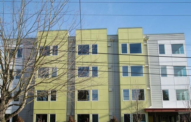 Studio, 1 bath, 329 sqft, $1,463, Unit Unit 102
