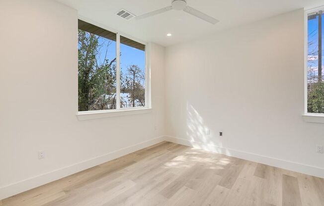 7004 Bennett