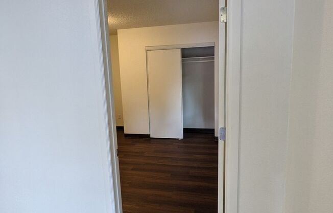 1 bed, 1 bath, 700 sqft, $1,375, Unit #13
