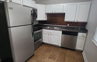 2 beds, 1 bath, 800 sqft, $925, Unit Unit 2