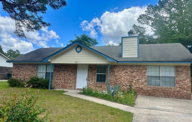 HUGE SPRING MOVE-IN SPECIAL AND RATE DROP ALERT (was $1800/month)!**