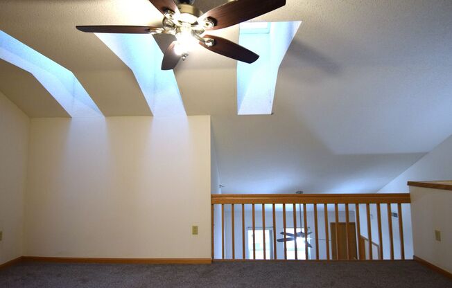 3 beds, 2 baths, 1,380 sqft, $2,345, Unit 8126-306