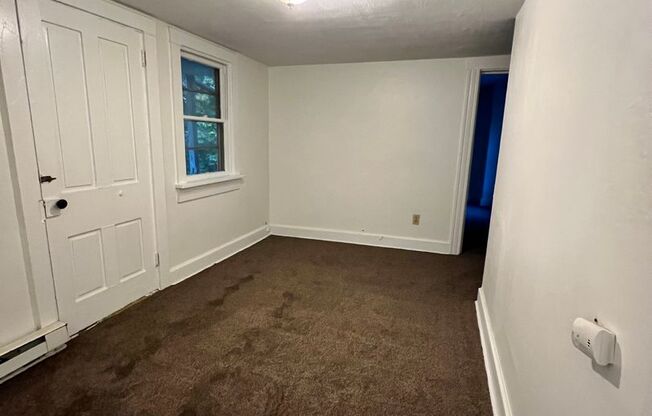 2 beds, 1 bath, $1,250, Unit Rear