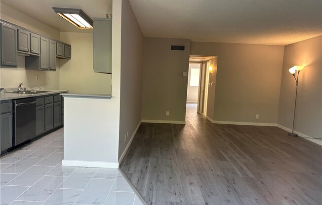 2 beds, 2 baths, 1,037 sqft, $2,695, Unit 36