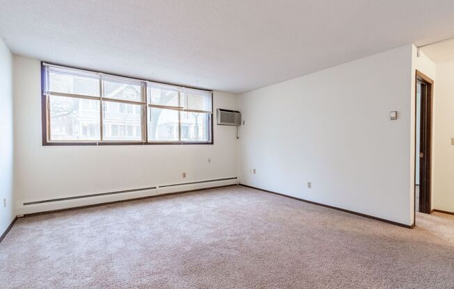 2 beds, 1 bath, 850 sqft, $1,225, Unit 103
