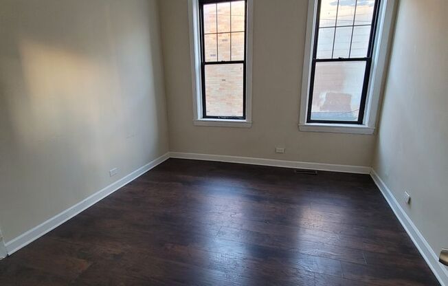 2065 Coulter St &amp; 2409-11 S Hoyne Ave