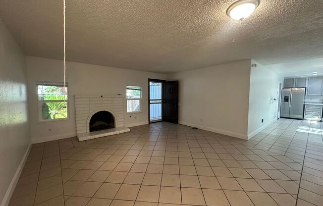 308 N RIVERSIDE DR