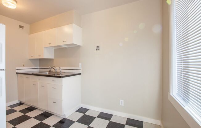 1 bed, 1 bath, 550 sqft, $1,600, Unit 506