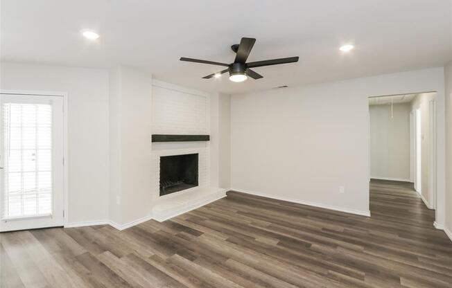 3434 SILVERWOOD LN