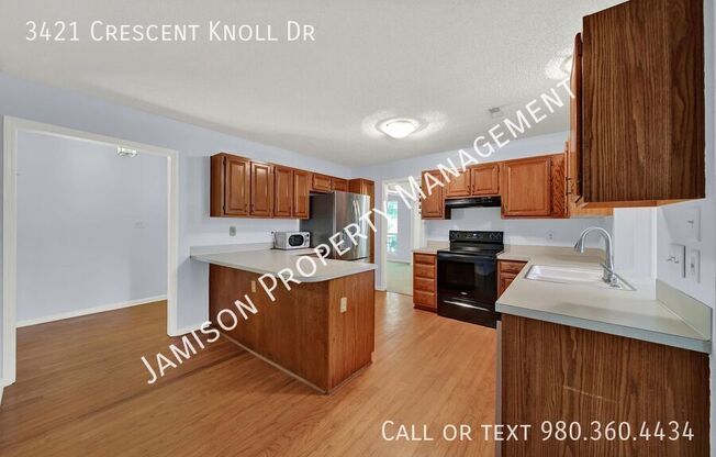 3421 CRES KNL DR
