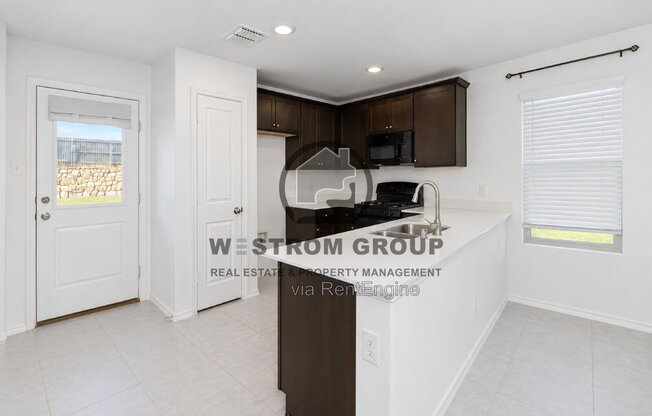 3 beds, 2 baths, 1,305 sqft, $1,945