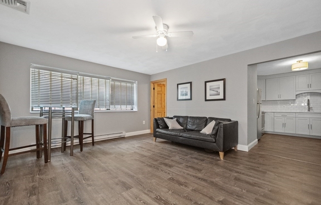 191 193 BUNKER HL ST