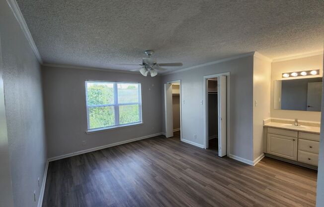2 beds, 1 bath, 992 sqft, $1,435, Unit ABB-2-132