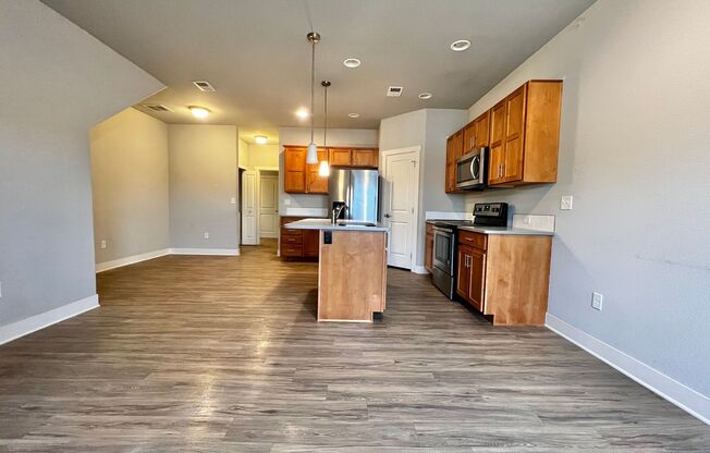 Spacious and Light-Filled 2 Bedroom, 2.5 Bathroom Home