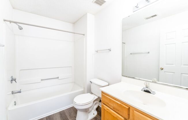 3 beds, 2 baths, 1,172 sqft, $1,575, Unit 1923M-JS