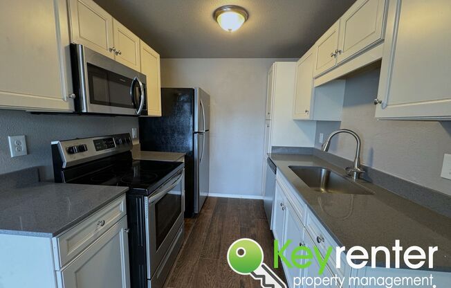 2 beds, 1 bath, 840 sqft, $1,600, Unit C