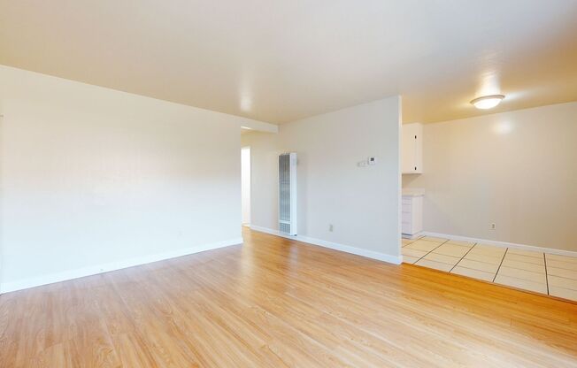 2 beds, 1 bath, $1,985, Unit 5235 Riverside Ave Apt 6