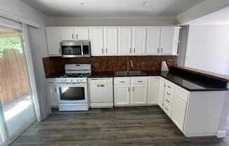 4975 TOPANGA CYN BLVD