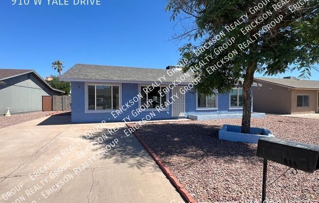 910 W YALE DR