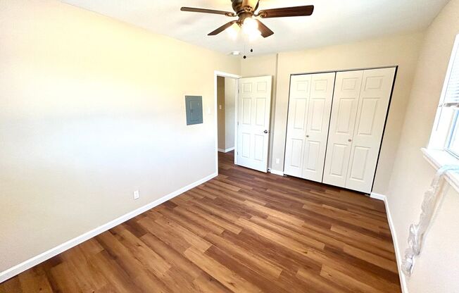 2 beds, 1 bath, $1,075