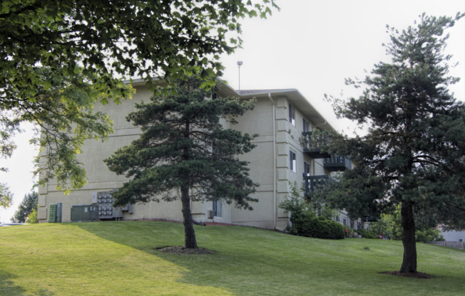 Tan Oak Apartments